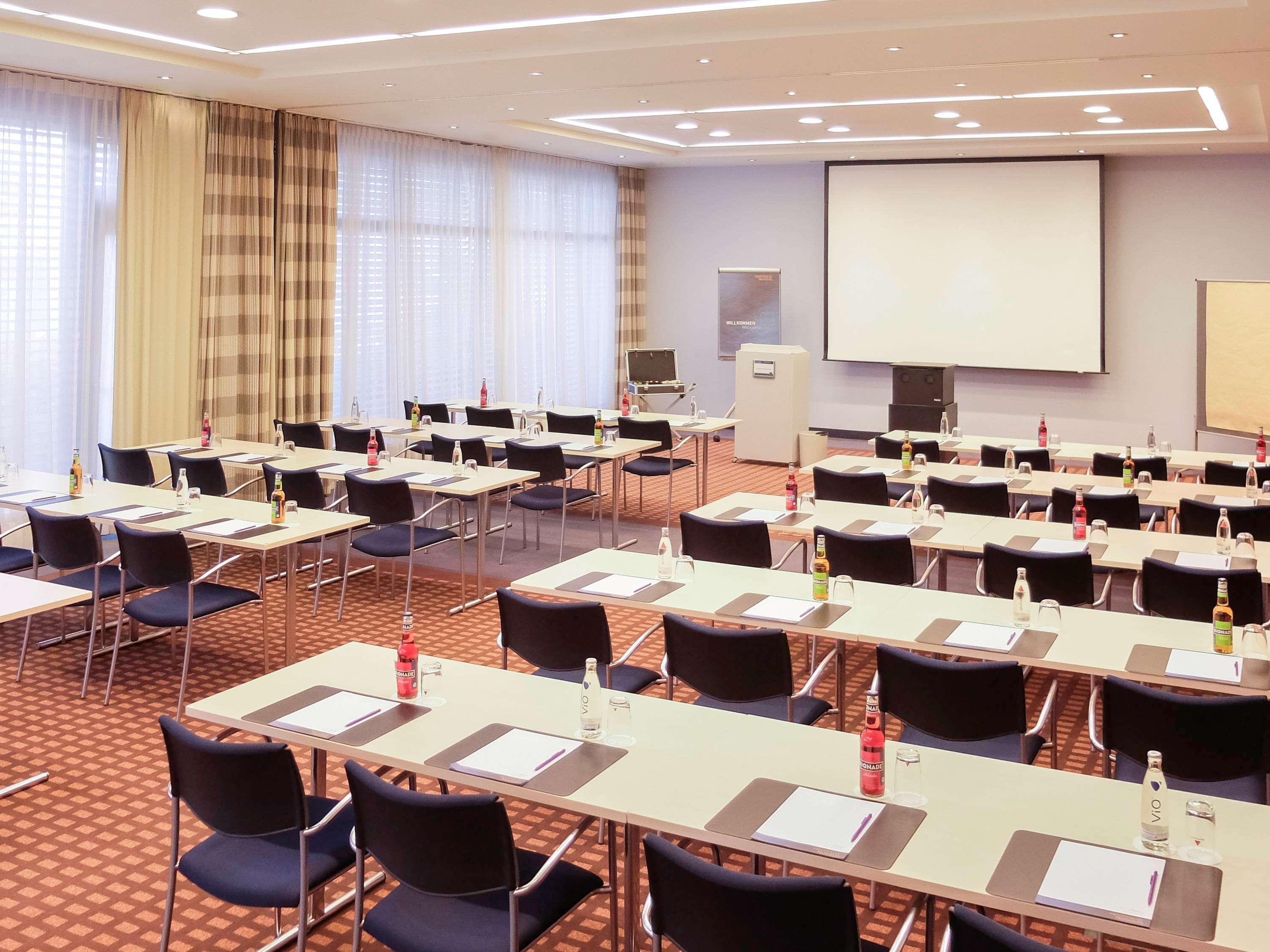 Novotel Erlangen Esterno foto