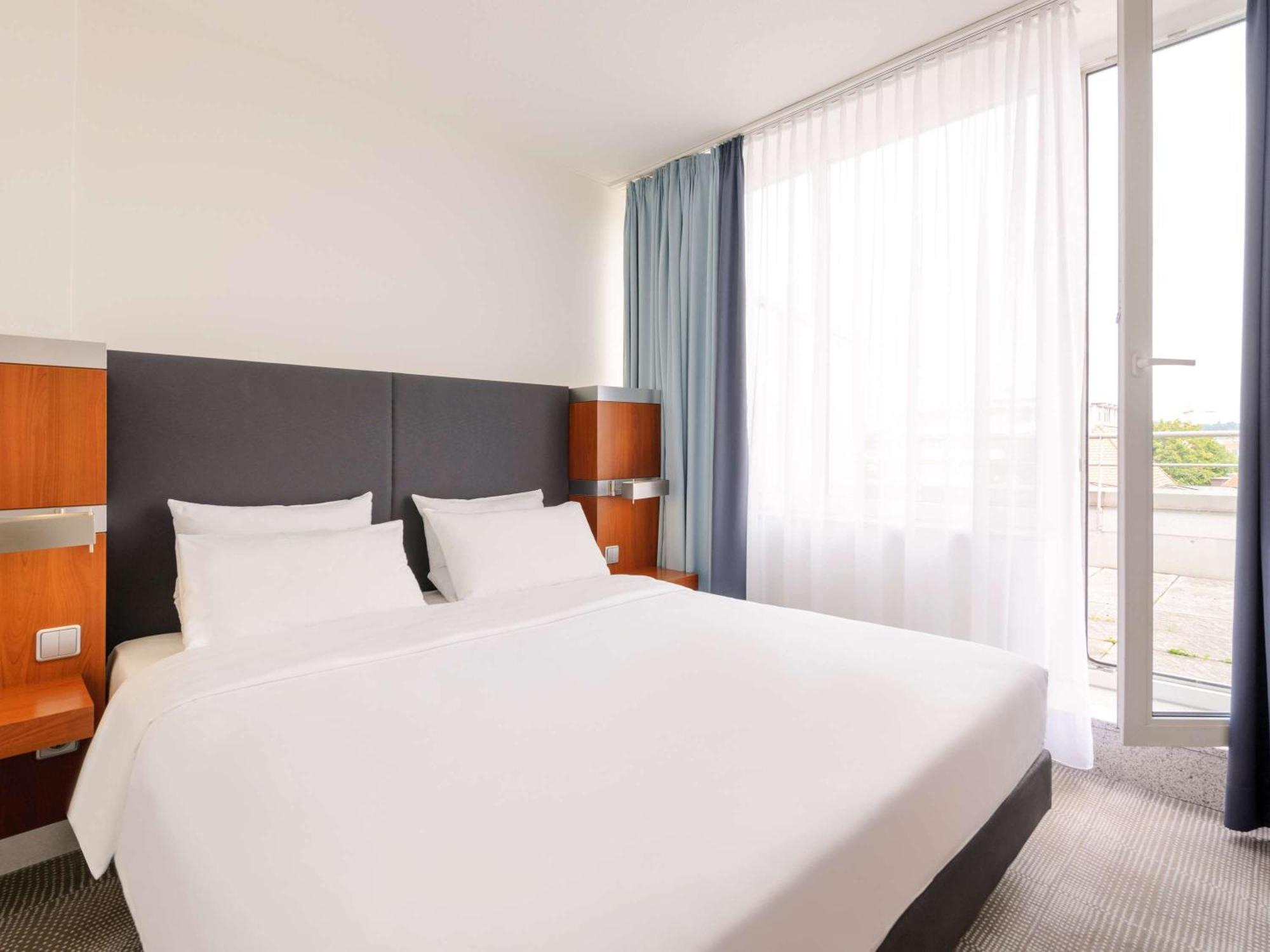 Novotel Erlangen Esterno foto